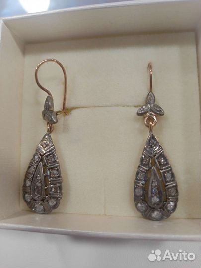 Золотые серьги с алмазами