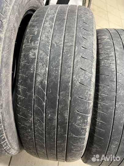 Bridgestone Dueler H/T 33 235/55 R20