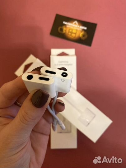 Переходник на iPhone Зарядка + наушники