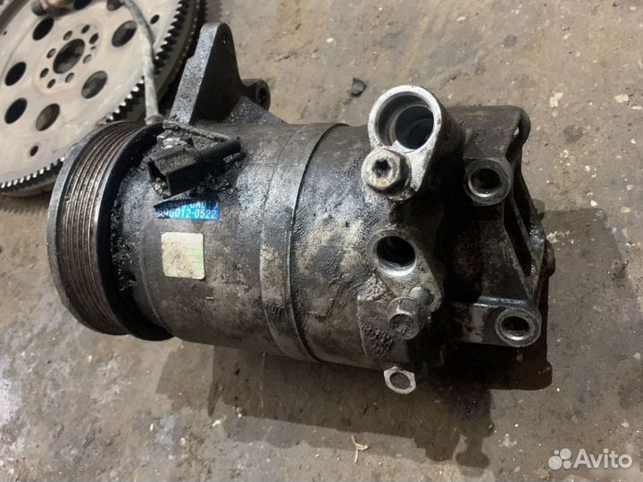 Компрессор кондиционера Nissan Murano Z50