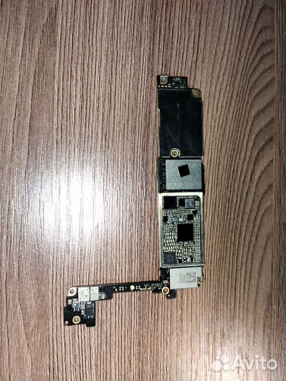 Материнская плата iPhone 7