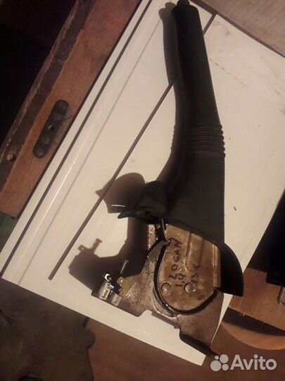 Renault logan рычаг стояночного тормоза