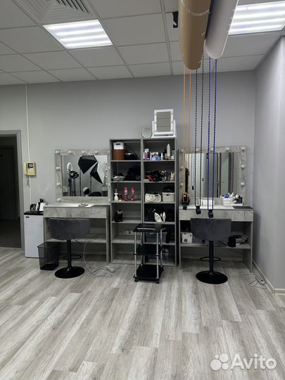 Рабочее место визажиста-стилиста по прическам