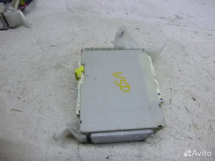 Блок предохранителей салонный toyota camry V50 201