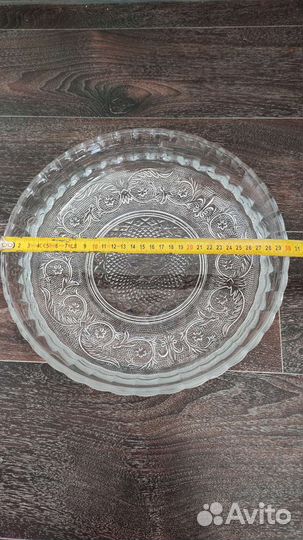 Хрустальные рюмки новые,салатники