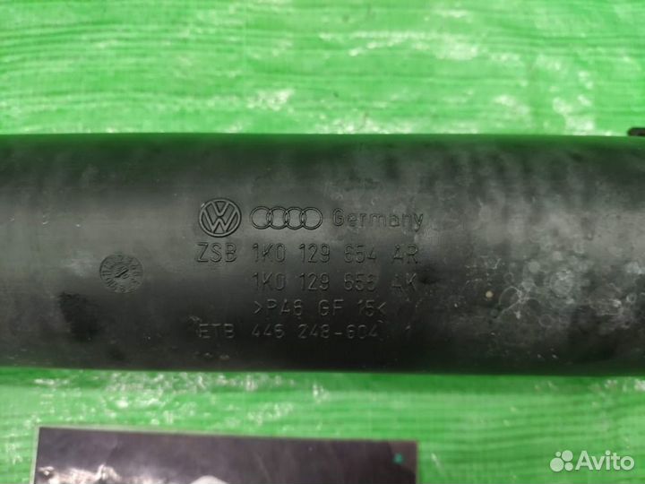 Патрубок интеркулера VW Tiguan/Passat/Golf/Q3