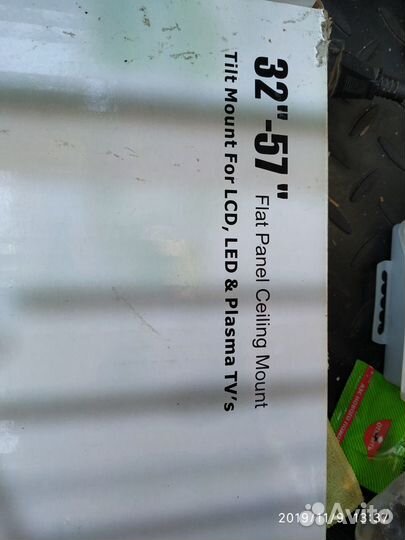 Кронштейн телевизора к потолку