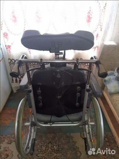 Прогулочная кресло-коляска