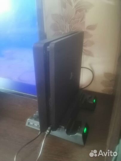 Продам PS 4