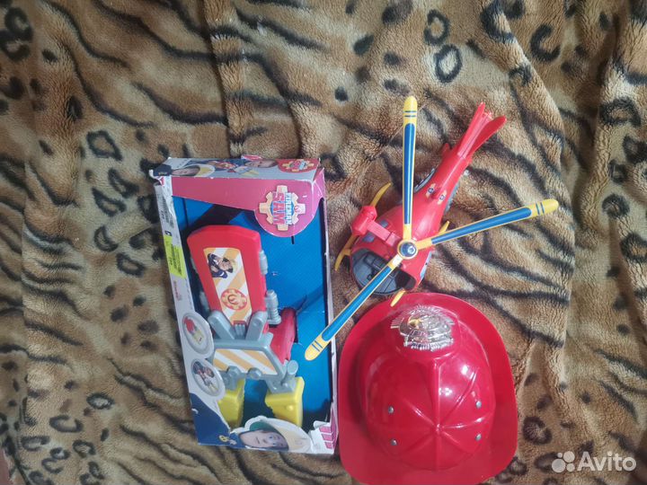 Игрушка пожарный Сэм