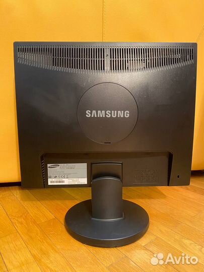 Монитор Samsung syncmaster 943n