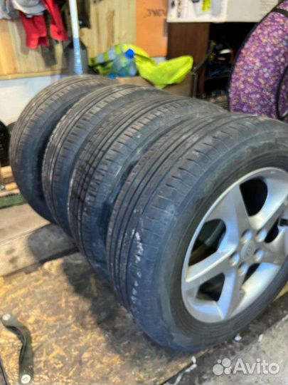 Yokohama BluEarth AE50 215/65 R17 99V