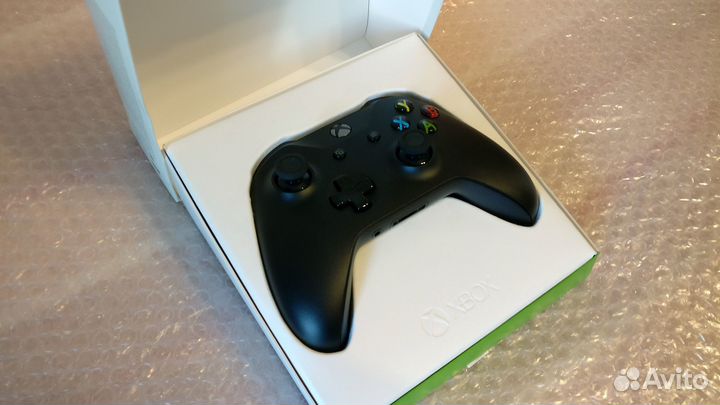 Геймпад / контроллер Xbox One V3