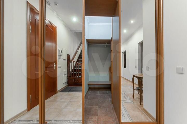 5-к. квартира, 250 м², 10/10 эт.