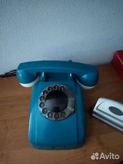 Старый телефон