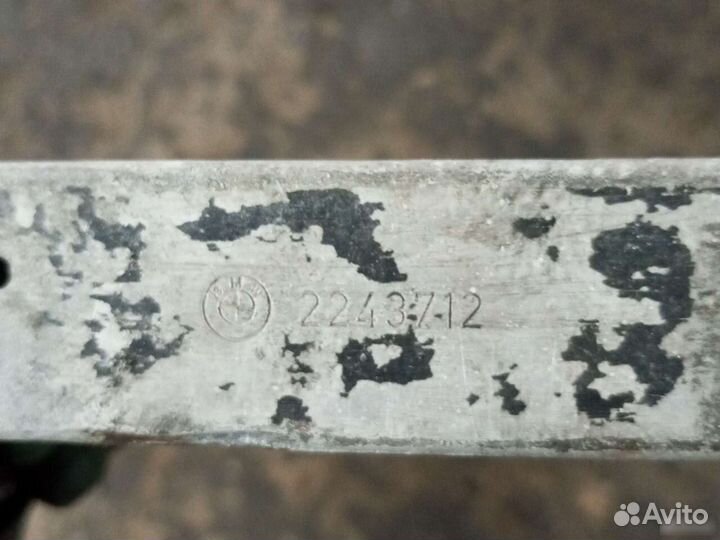 Радиатор гур M21 BMW 5, e34