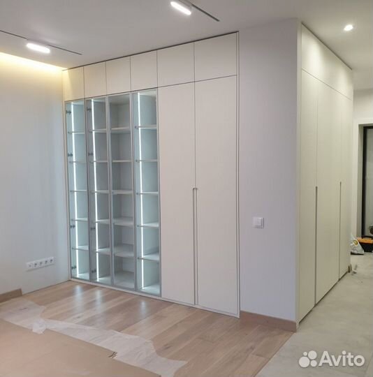 Шкаф распашной Белый