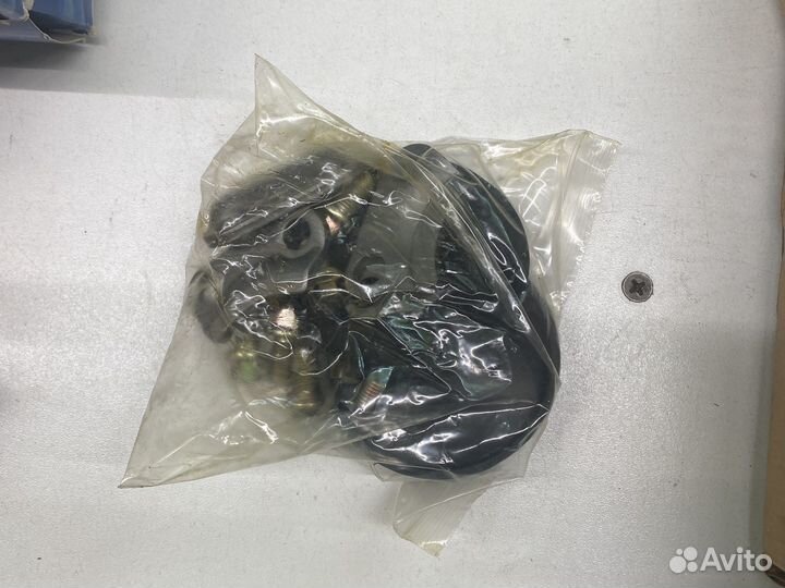 Крестовина кардана 60x163 (маслёнки, болты) SPL250