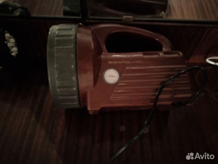 Фонарик аккумуляторный