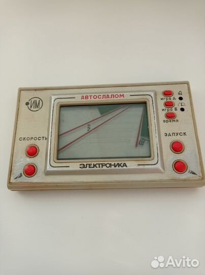 Игра электроника автослалом
