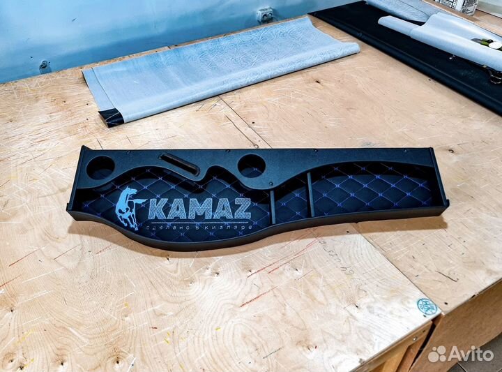 Столик евро на панель камаз с лого синий ромб