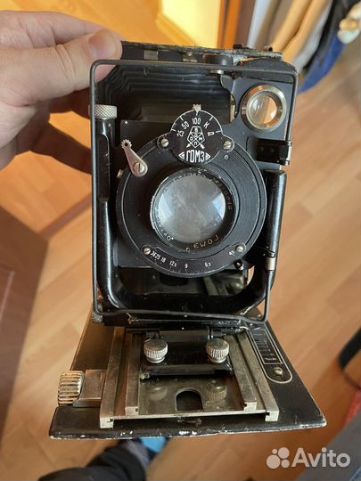 Старинный фотоаппарат