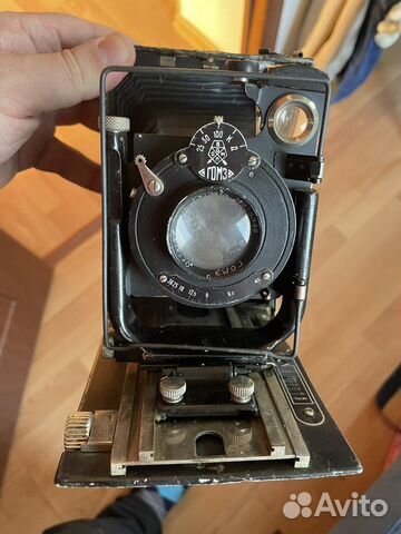 Старинный фотоаппарат