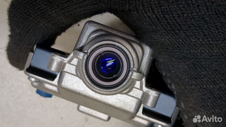 Камера переднего вида Mercedes E W212, 2010