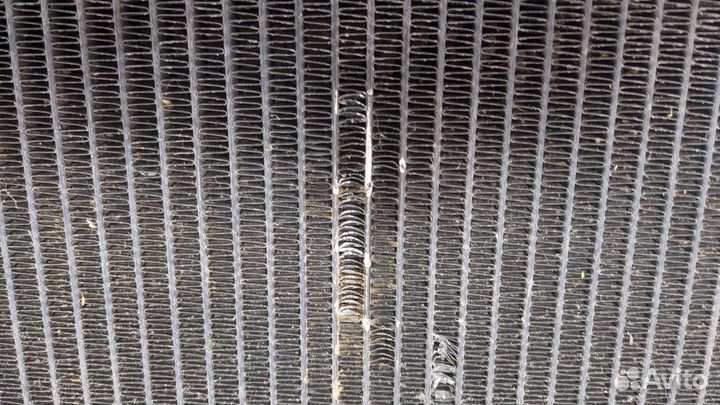 Радиатор охлаждения двигателя Toyota RAV 4