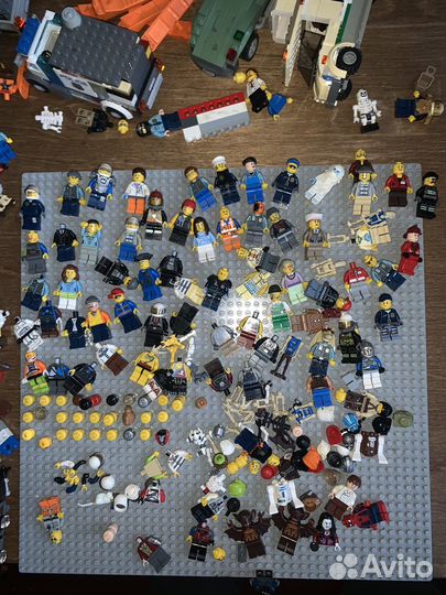 Коробка лего