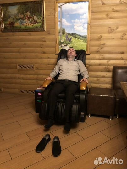 Массажное кресло с купюроприемником