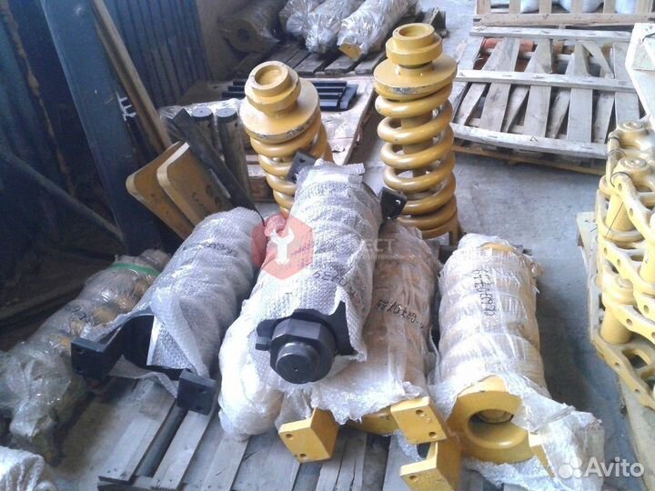 Натяжитель цепи Komatsu PC300LC-7