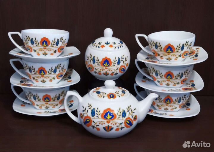 Чайный сервиз с ручной росписью