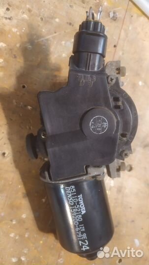 Моторчик стеклоочистителя Toyota