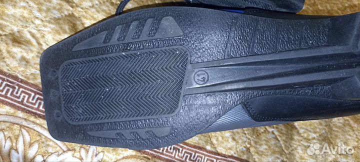 Лыжные ботинки