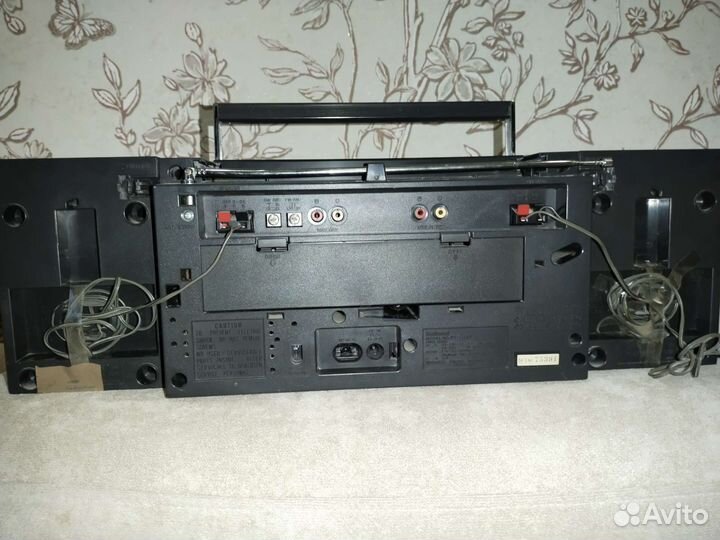 International (Япония)кассетный магнитофон с радио