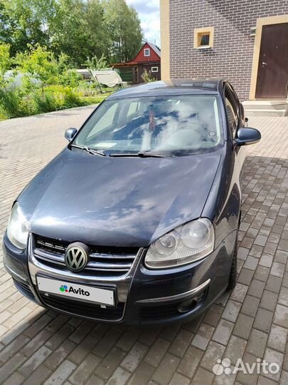 Volkswagen Jetta 1.6 МТ, 2010, 205 000 км