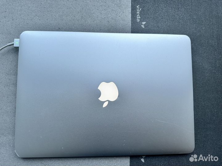 Macbook Air A1466 2012 год