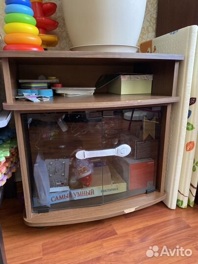 Тумба под телевизор