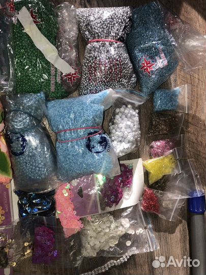 Бисер паетки и бусинки