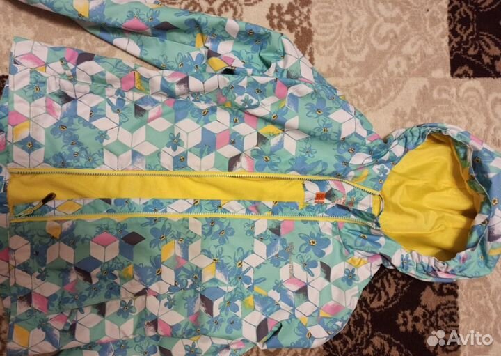 Ветровка для девочки