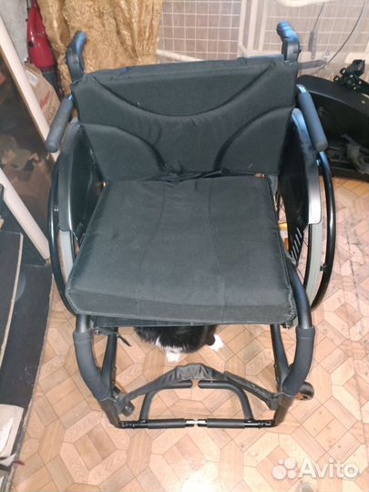 Инвалидное кресло