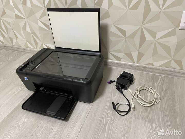 Принтер HP deskjet f2483