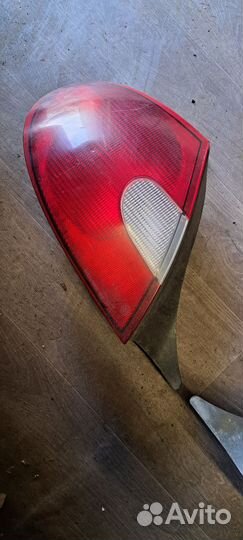 Фонарь задний левый Dodge Neon 2 2.0 2002
