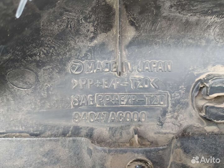 Обшивка двери багажника Субару Легаси BG9