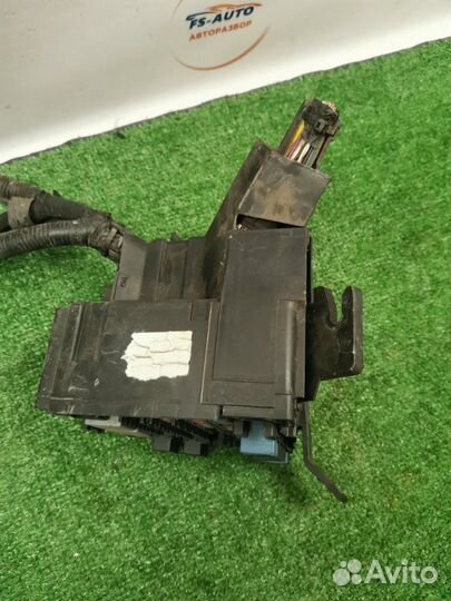 Блок предохранителей Ford Fiesta MK6 1.4 spjc 2012