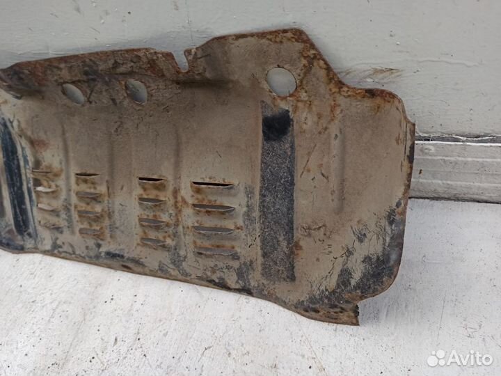 Защита двигателя UH7438810