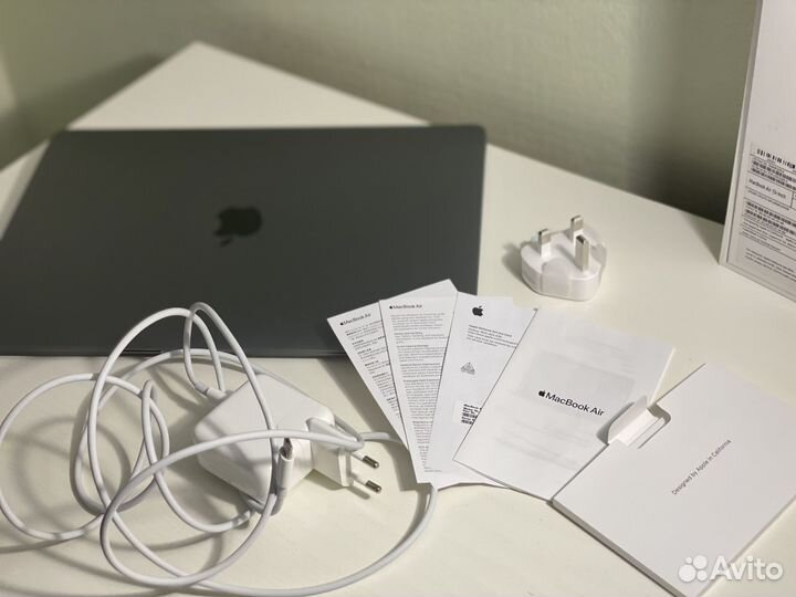 MacBook Air 13 M1 256 Гб
