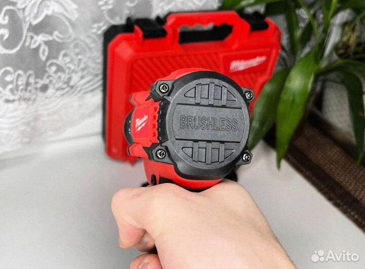 Шуруповерт (Абсолютно новый)