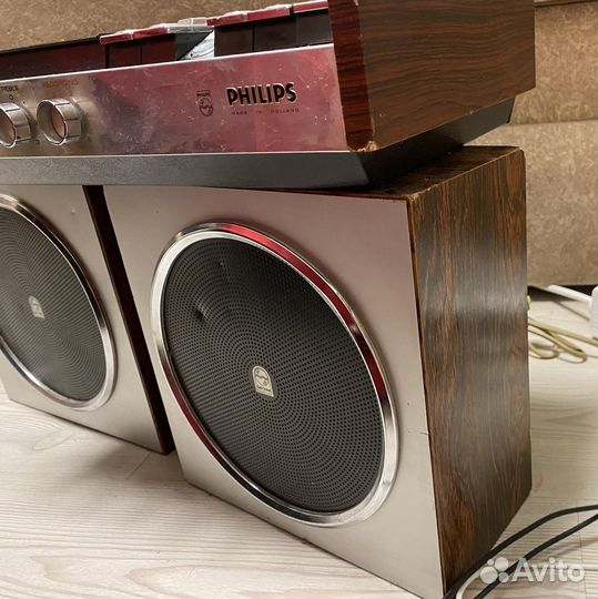 Касетный магнитофон philips